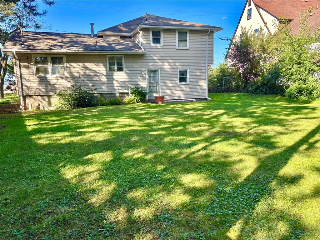 2137 West Ridge Road, Greece, New York 14626, Greece, New York 14626, 3 Bedroom Bedrooms, 9 Room Rooms,1 BathroomBathrooms,Residential,For Sale,2137 West Ridge Road, Greece, New York 14626,0,R1718961