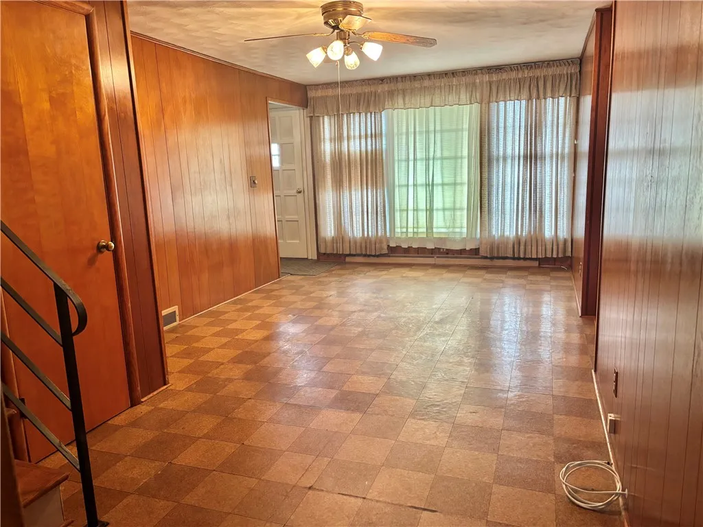 2137 West Ridge Road, Greece, New York 14626, Greece, New York 14626, 3 Bedroom Bedrooms, 9 Room Rooms,1 BathroomBathrooms,Residential,For Sale,2137 West Ridge Road, Greece, New York 14626,0,R1718961