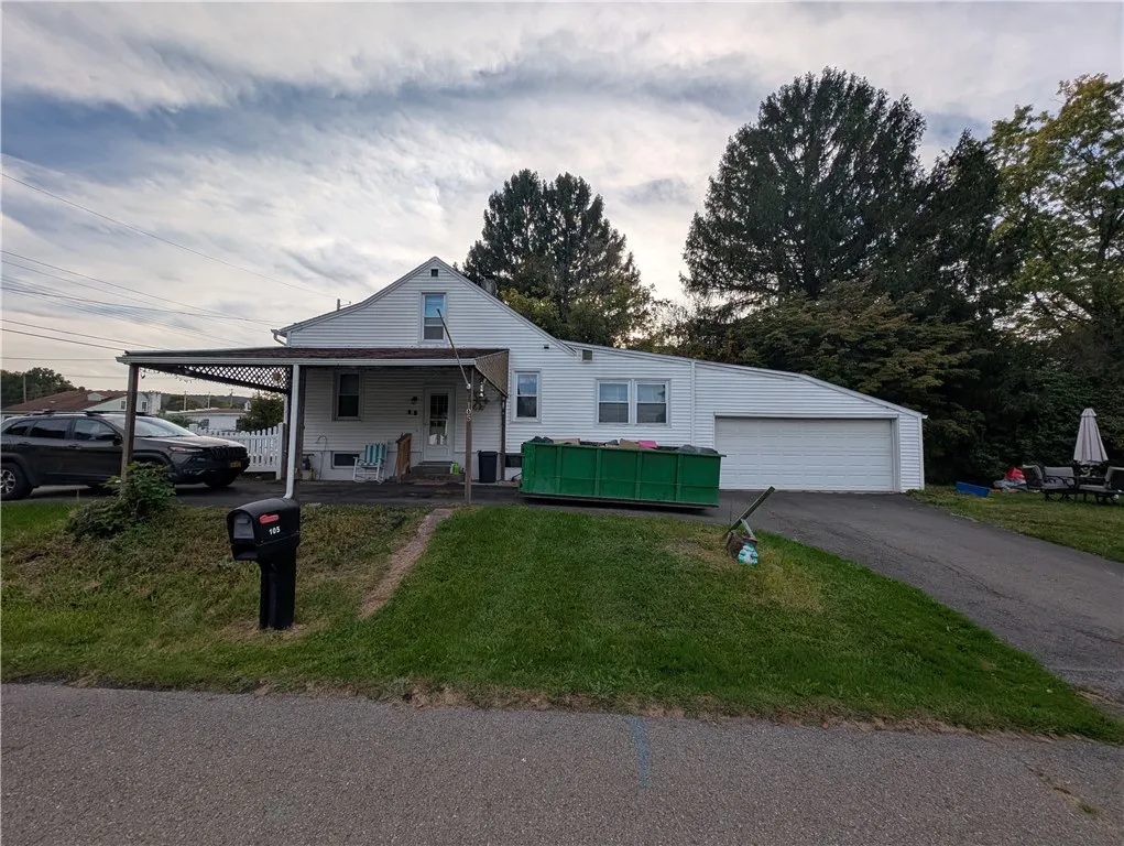 105 Nancy Street, Horseheads, New York 14903, Horseheads, New York 14903, 3 Bedroom Bedrooms, 7 Room Rooms,1 BathroomBathrooms,Residential,For Sale,105 Nancy Street, Horseheads, New York 14903,0,R1719080