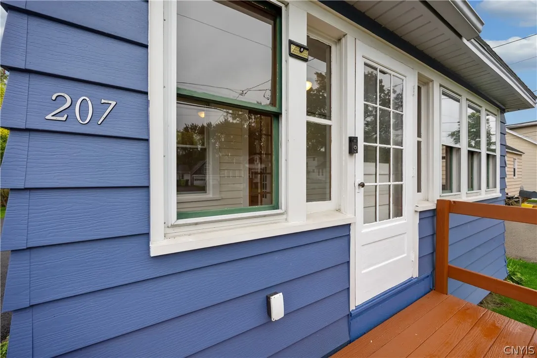207 Garden City Drive, Salina, New York 13211, Salina, New York 13211, 3 Bedroom Bedrooms, 8 Room Rooms,1 BathroomBathrooms,Residential,For Sale,207 Garden City Drive, Salina, New York 13211,0,S1719358