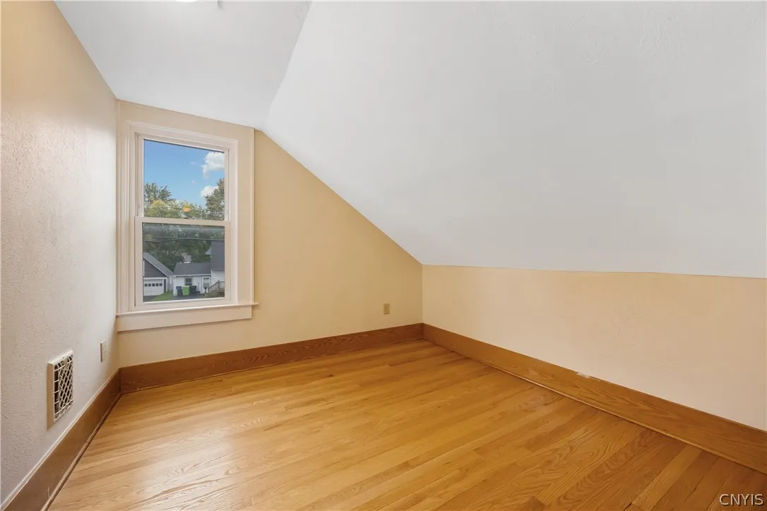 207 Garden City Drive, Salina, New York 13211, Salina, New York 13211, 3 Bedroom Bedrooms, 8 Room Rooms,1 BathroomBathrooms,Residential,For Sale,207 Garden City Drive, Salina, New York 13211,0,S1719358