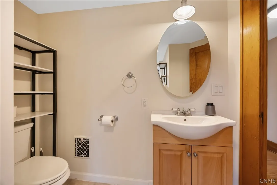 207 Garden City Drive, Salina, New York 13211, Salina, New York 13211, 3 Bedroom Bedrooms, 8 Room Rooms,1 BathroomBathrooms,Residential,For Sale,207 Garden City Drive, Salina, New York 13211,0,S1719358