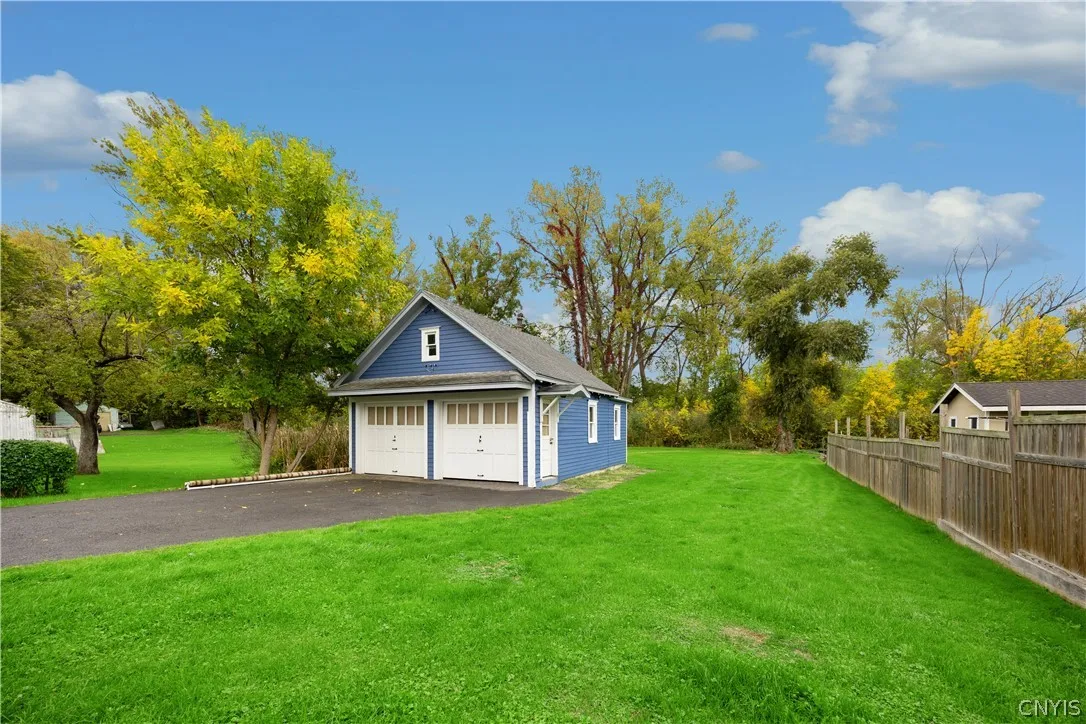 207 Garden City Drive, Salina, New York 13211, Salina, New York 13211, 3 Bedroom Bedrooms, 8 Room Rooms,1 BathroomBathrooms,Residential,For Sale,207 Garden City Drive, Salina, New York 13211,0,S1719358