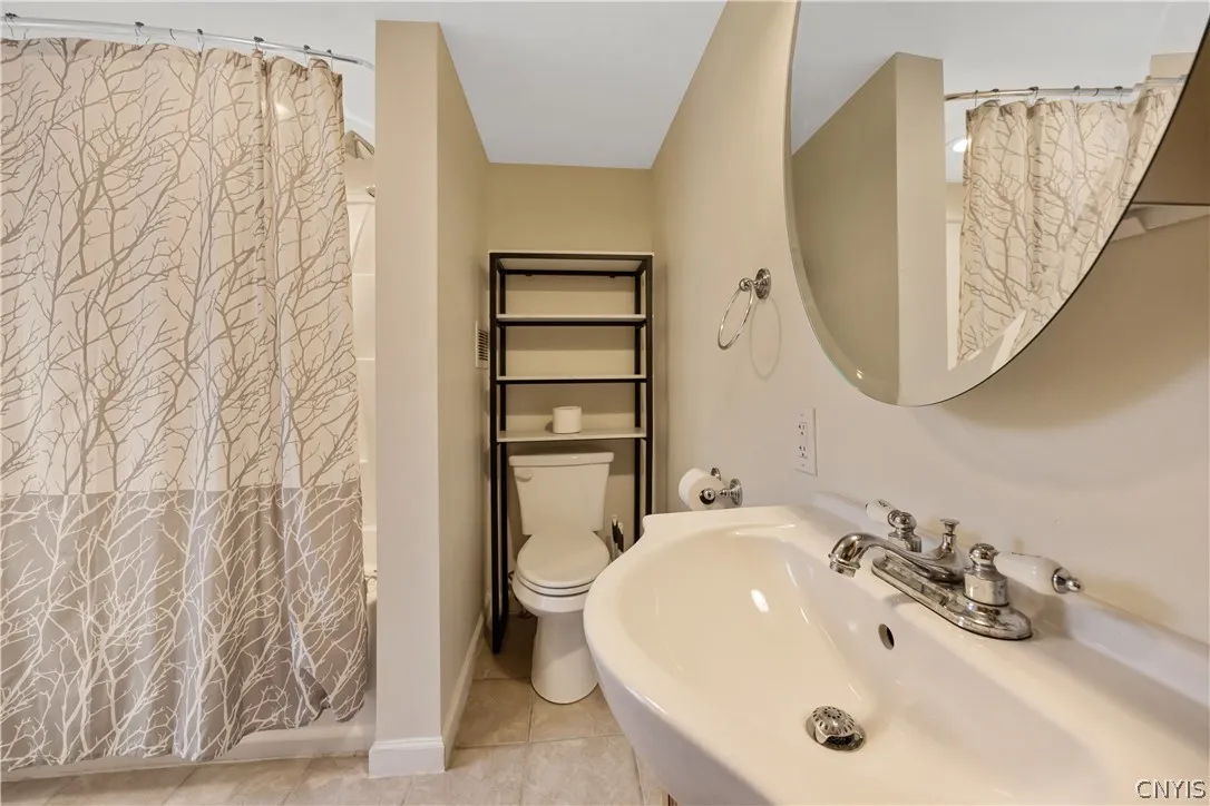 207 Garden City Drive, Salina, New York 13211, Salina, New York 13211, 3 Bedroom Bedrooms, 8 Room Rooms,1 BathroomBathrooms,Residential,For Sale,207 Garden City Drive, Salina, New York 13211,0,S1719358