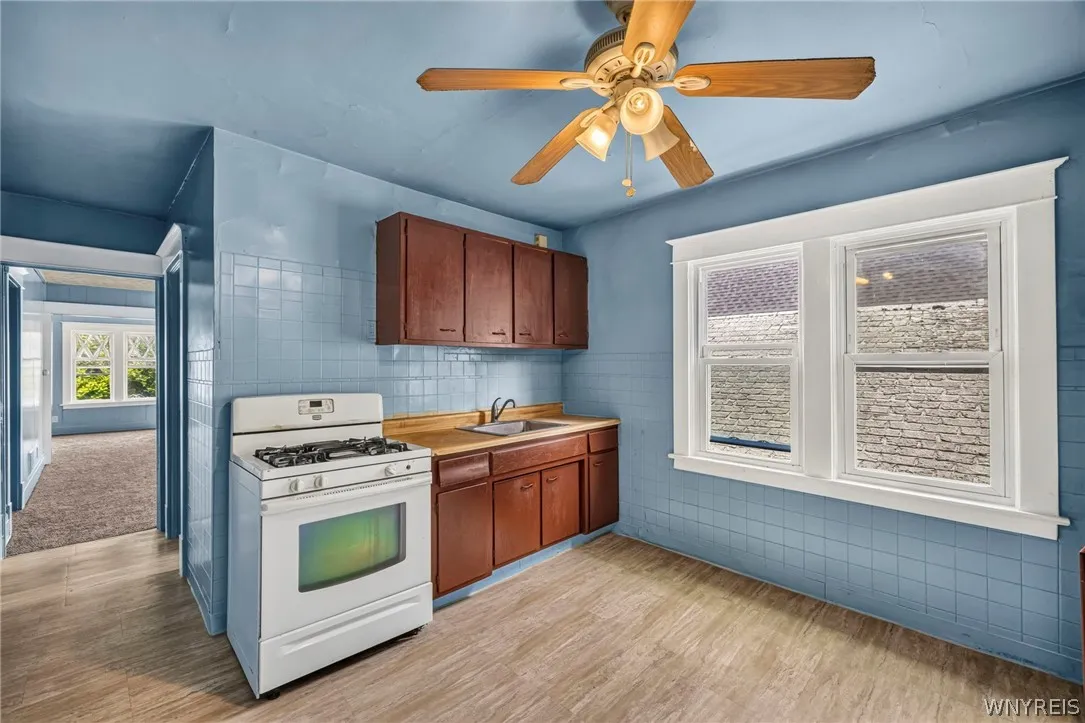 333 Vermont Street, Buffalo, New York 14213, Buffalo, New York 14213, 6 Bedroom Bedrooms, ,2 BathroomBathrooms,Residential,For Sale,333 Vermont Street, Buffalo, New York 14213,0,B1719353