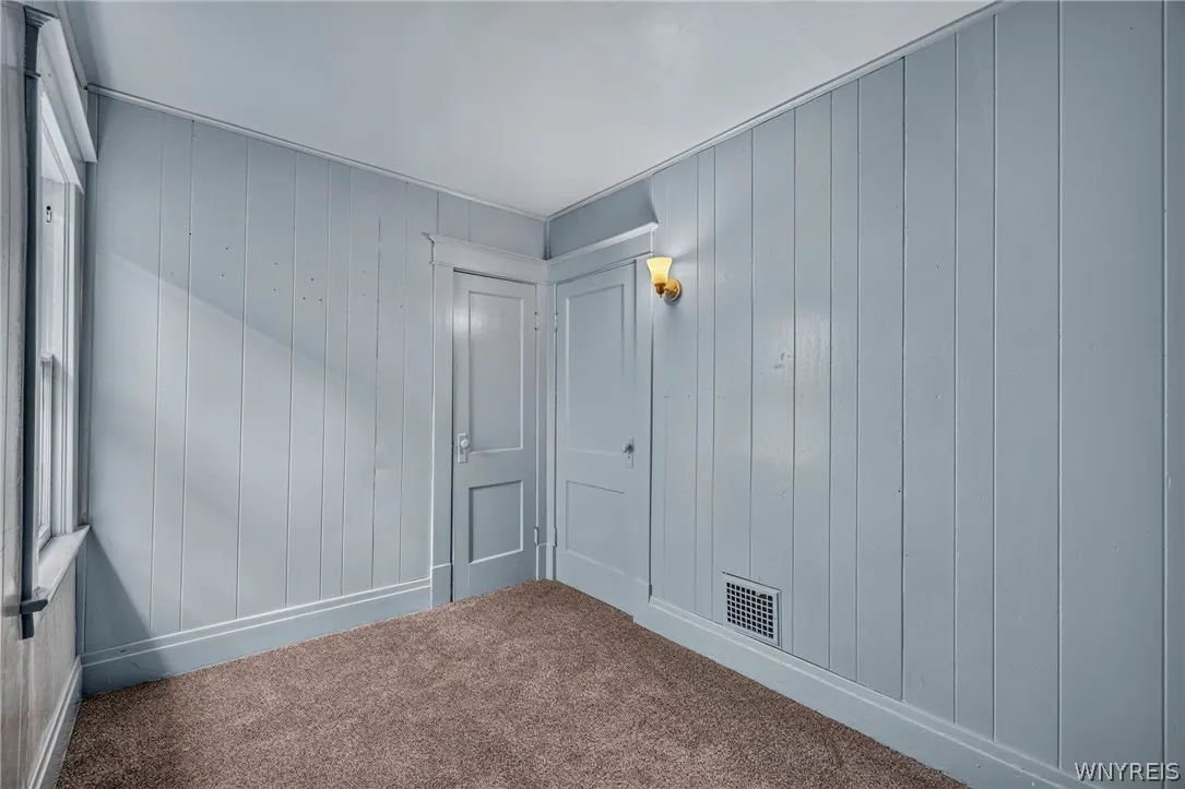 333 Vermont Street, Buffalo, New York 14213, Buffalo, New York 14213, 6 Bedroom Bedrooms, ,2 BathroomBathrooms,Residential,For Sale,333 Vermont Street, Buffalo, New York 14213,0,B1719353