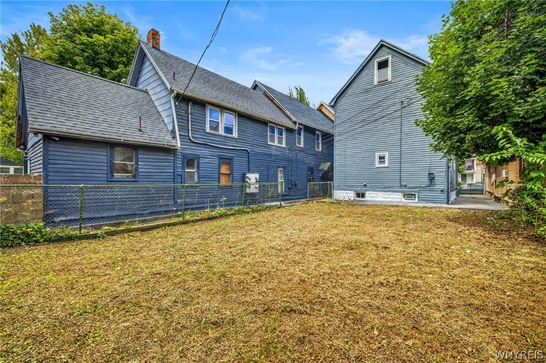333 Vermont Street, Buffalo, New York 14213, Buffalo, New York 14213, 6 Bedroom Bedrooms, ,2 BathroomBathrooms,Residential,For Sale,333 Vermont Street, Buffalo, New York 14213,0,B1719353