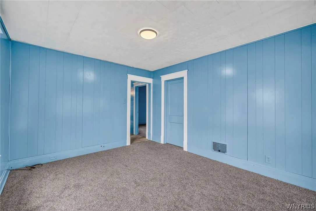 333 Vermont Street, Buffalo, New York 14213, Buffalo, New York 14213, 6 Bedroom Bedrooms, ,2 BathroomBathrooms,Residential,For Sale,333 Vermont Street, Buffalo, New York 14213,0,B1719353