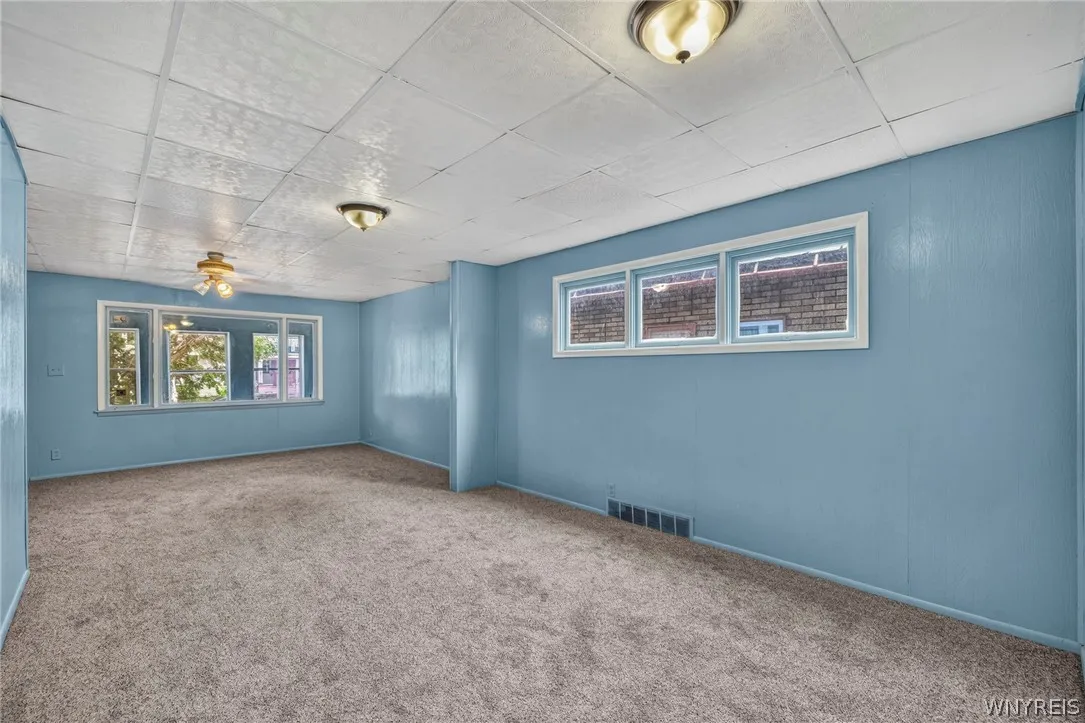 333 Vermont Street, Buffalo, New York 14213, Buffalo, New York 14213, 6 Bedroom Bedrooms, ,2 BathroomBathrooms,Residential,For Sale,333 Vermont Street, Buffalo, New York 14213,0,B1719353
