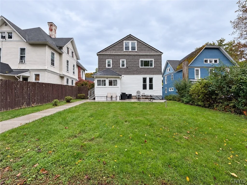 107 Ross Place, Auburn, New York 13021, Auburn, New York 13021, 2 Bedroom Bedrooms, 6 Room Rooms,1 BathroomBathrooms,Residential Lease,For Rent,107 Ross Place, Auburn, New York 13021,0,S1719212
