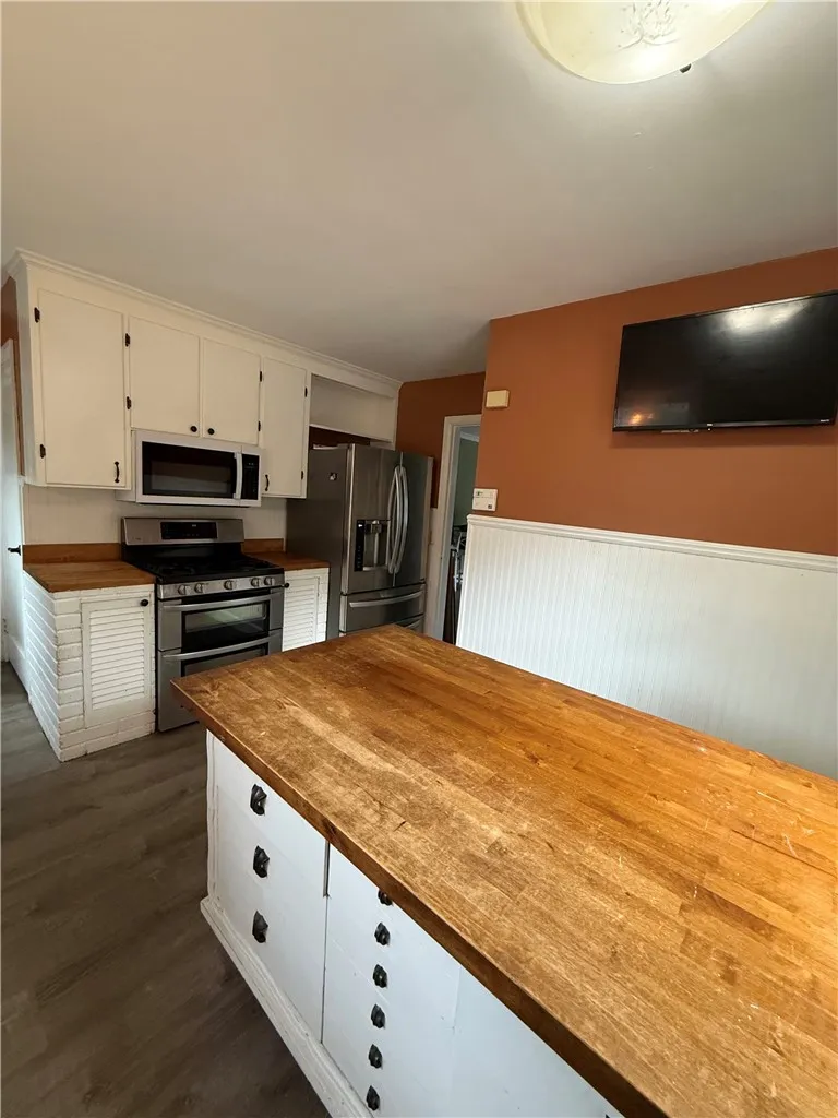 148 Tamarack Drive, Irondequoit, New York 14622, Irondequoit, New York 14622, 3 Bedroom Bedrooms, 7 Room Rooms,2 BathroomBathrooms,Residential,For Sale,148 Tamarack Drive, Irondequoit, New York 14622,0,R1719228