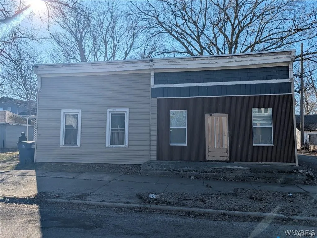 165 Erie Street, Lockport City, New York 14094, Lockport City, New York 14094, 3 Bedroom Bedrooms, ,2 BathroomBathrooms,Residential,For Sale,165 Erie Street, Lockport City, New York 14094,0,B1719370