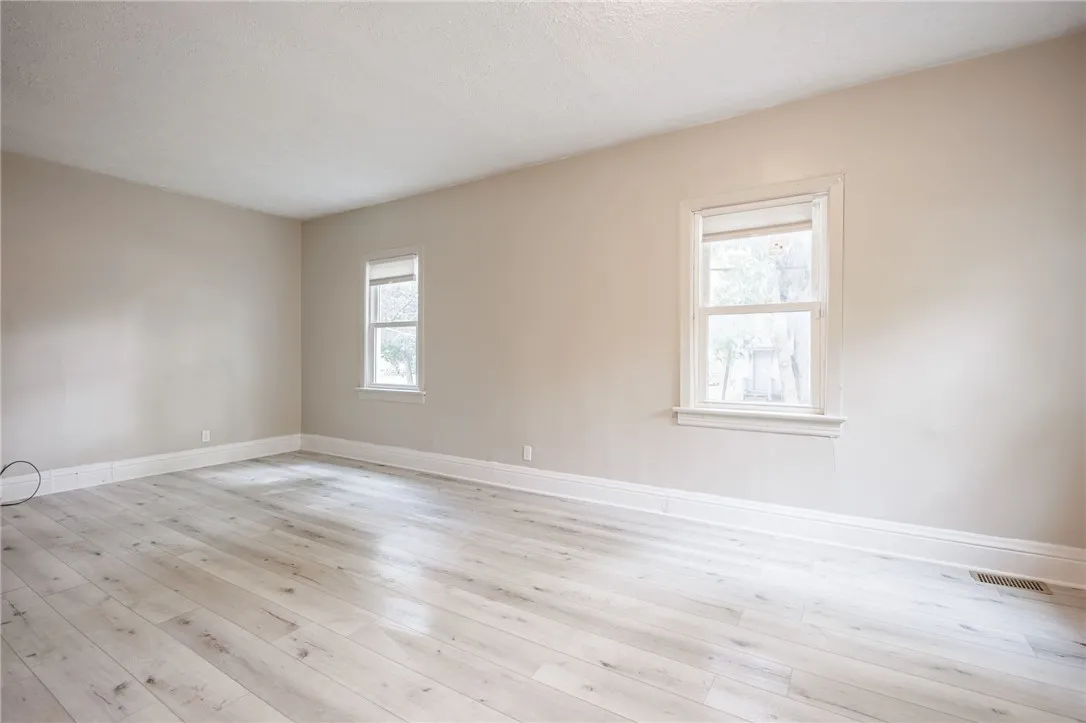 202 Pennsylvania Avenue, Rochester, New York 14609, Rochester, New York 14609, 2 Bedroom Bedrooms, 7 Room Rooms,1 BathroomBathrooms,Residential,For Sale,202 Pennsylvania Avenue, Rochester, New York 14609,0,R1717152