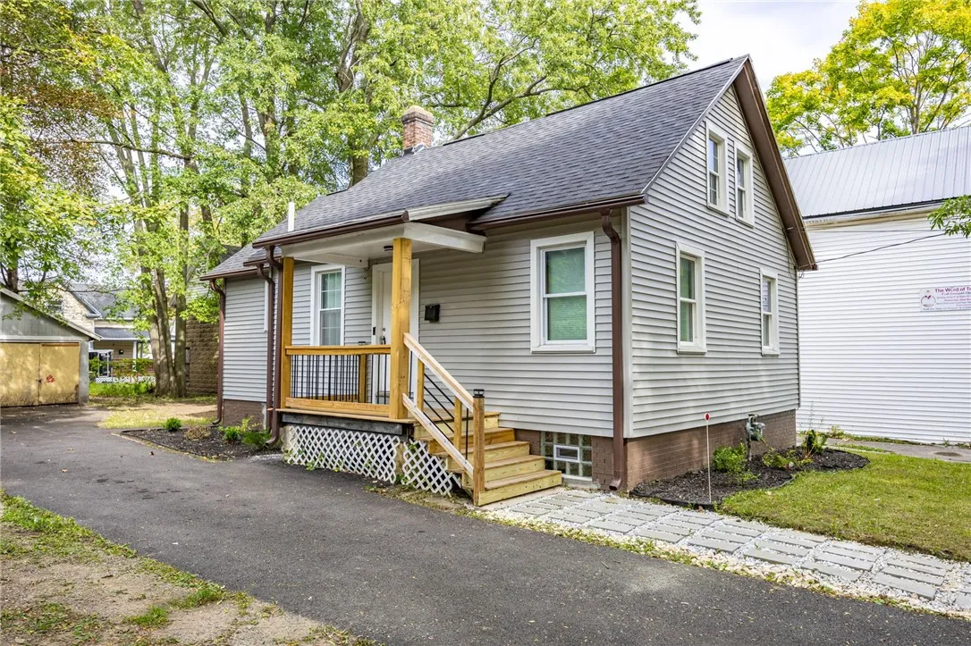 202 Pennsylvania Avenue, Rochester, New York 14609, Rochester, New York 14609, 2 Bedroom Bedrooms, 7 Room Rooms,1 BathroomBathrooms,Residential,For Sale,202 Pennsylvania Avenue, Rochester, New York 14609,0,R1717152