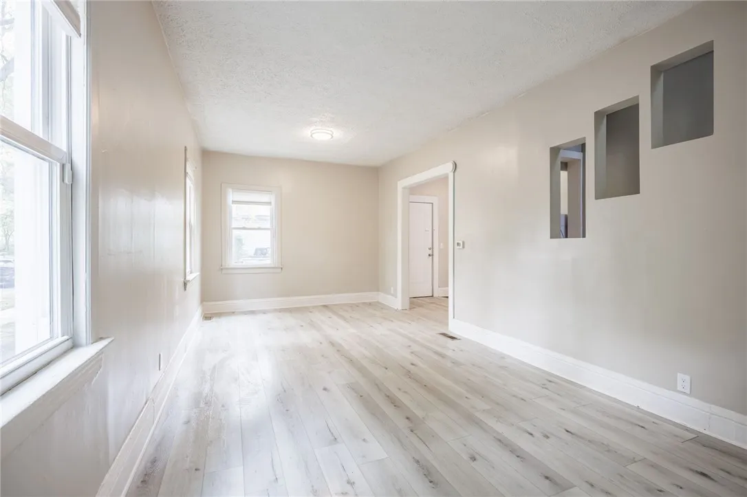 202 Pennsylvania Avenue, Rochester, New York 14609, Rochester, New York 14609, 2 Bedroom Bedrooms, 7 Room Rooms,1 BathroomBathrooms,Residential,For Sale,202 Pennsylvania Avenue, Rochester, New York 14609,0,R1717152