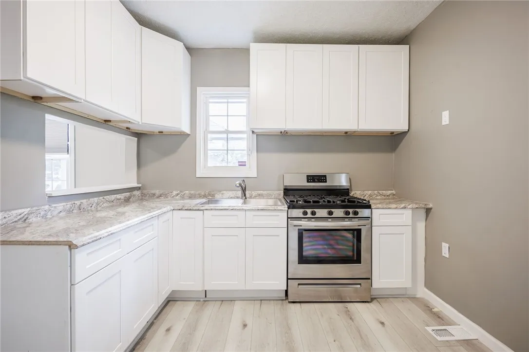 202 Pennsylvania Avenue, Rochester, New York 14609, Rochester, New York 14609, 2 Bedroom Bedrooms, 7 Room Rooms,1 BathroomBathrooms,Residential,For Sale,202 Pennsylvania Avenue, Rochester, New York 14609,0,R1717152
