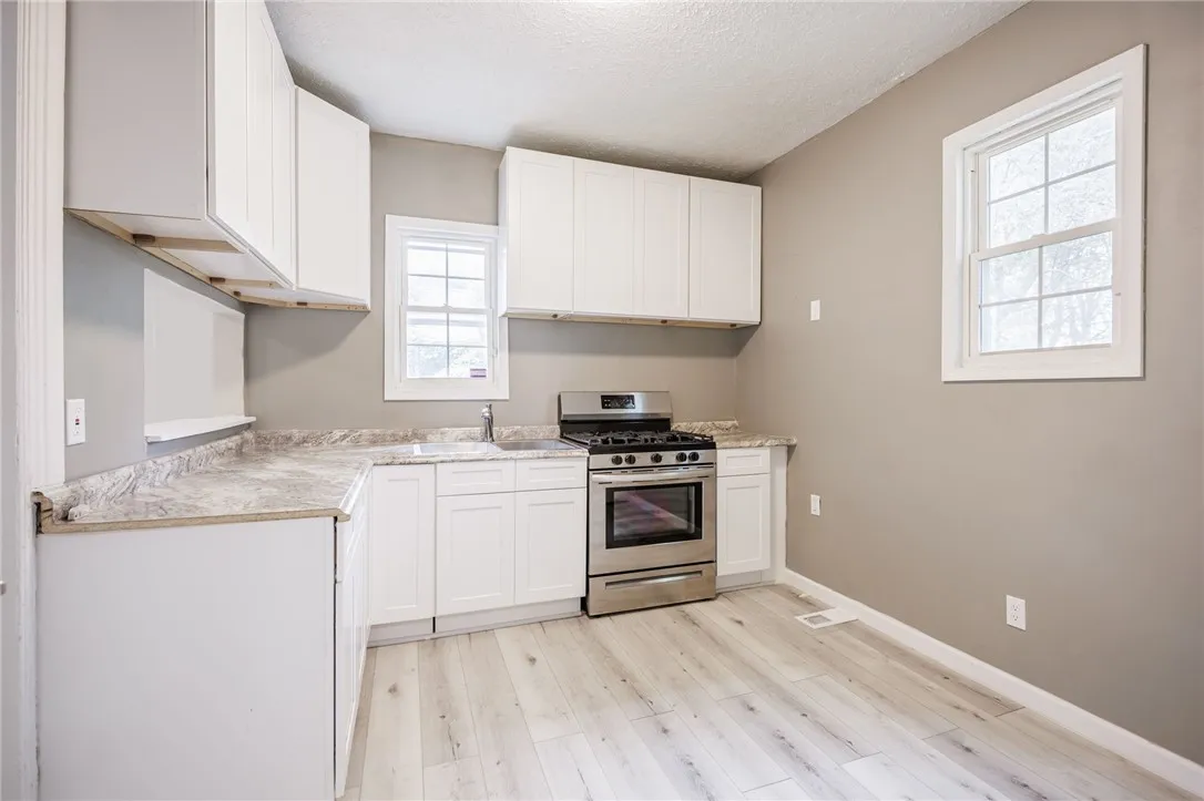 202 Pennsylvania Avenue, Rochester, New York 14609, Rochester, New York 14609, 2 Bedroom Bedrooms, 7 Room Rooms,1 BathroomBathrooms,Residential,For Sale,202 Pennsylvania Avenue, Rochester, New York 14609,0,R1717152