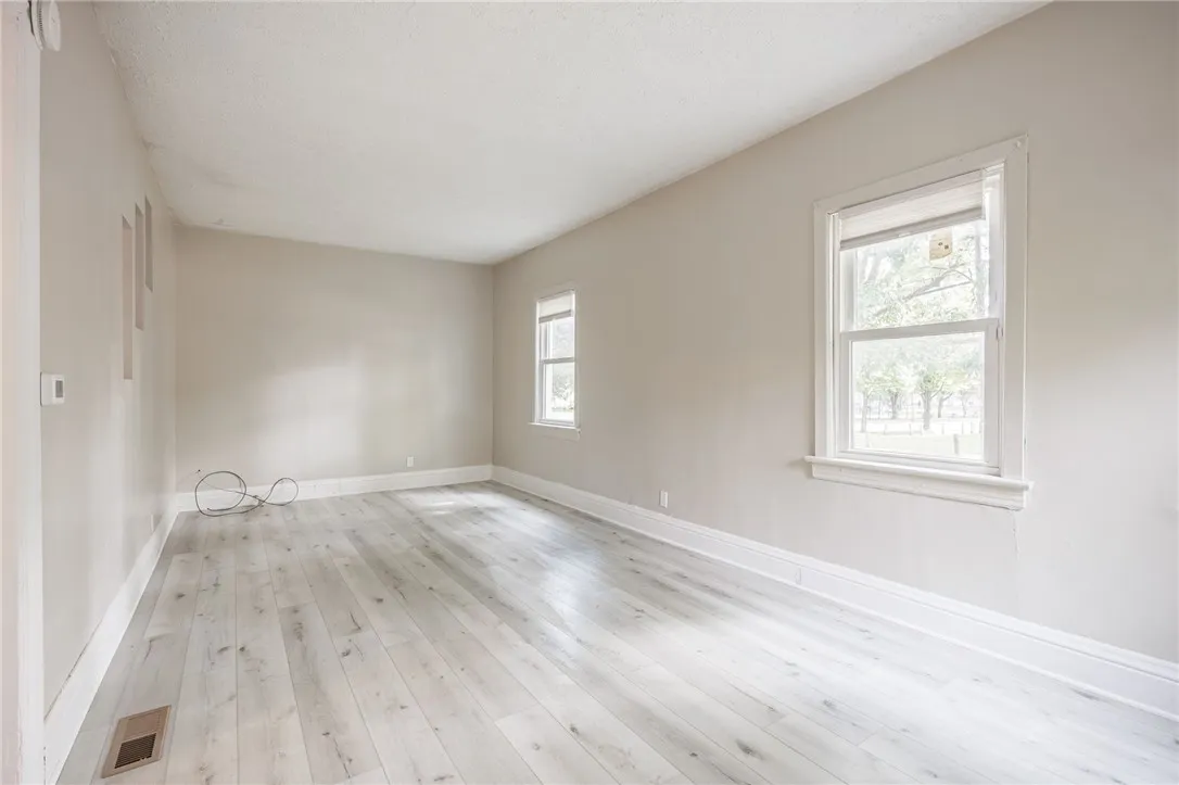 202 Pennsylvania Avenue, Rochester, New York 14609, Rochester, New York 14609, 2 Bedroom Bedrooms, 7 Room Rooms,1 BathroomBathrooms,Residential,For Sale,202 Pennsylvania Avenue, Rochester, New York 14609,0,R1717152