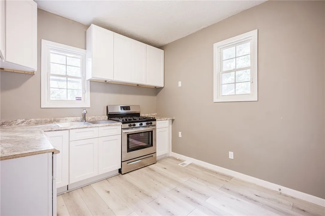 202 Pennsylvania Avenue, Rochester, New York 14609, Rochester, New York 14609, 2 Bedroom Bedrooms, 7 Room Rooms,1 BathroomBathrooms,Residential,For Sale,202 Pennsylvania Avenue, Rochester, New York 14609,0,R1717152