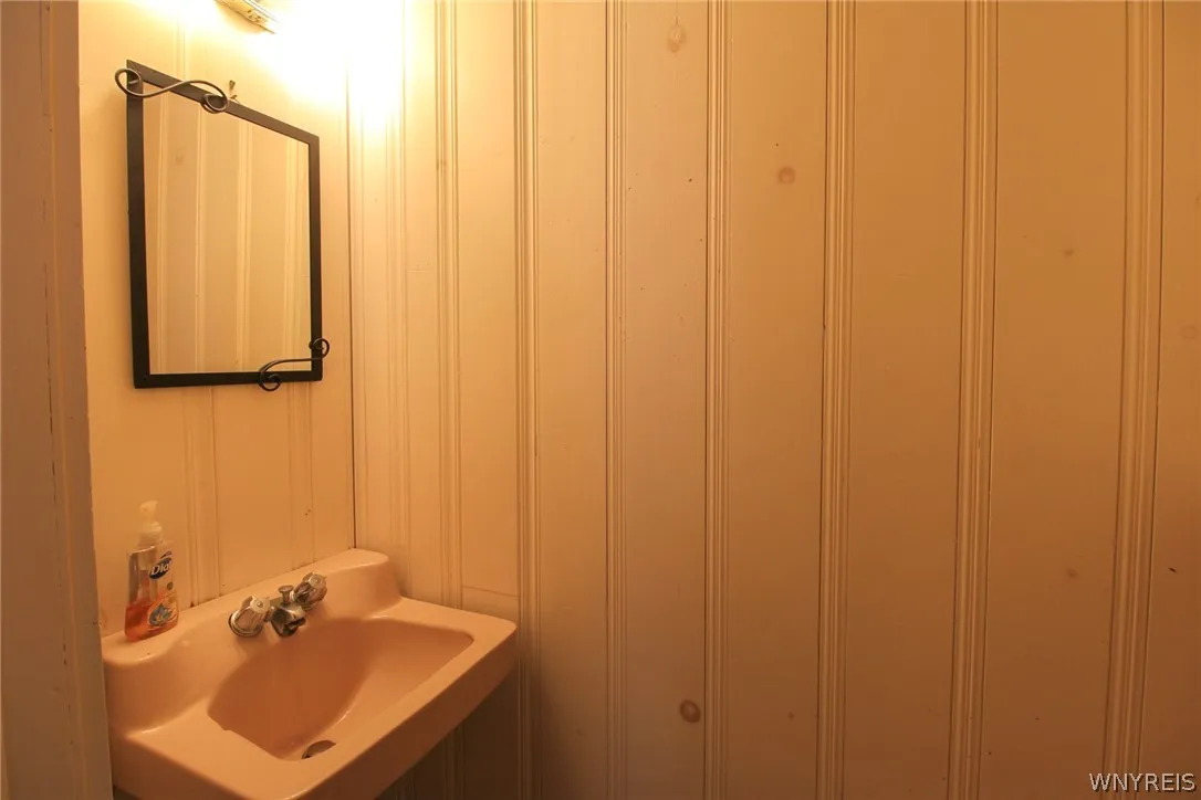 512 Ohio Street, Ridgeway, New York 14103, Ridgeway, New York 14103, 4 Bedroom Bedrooms, 7 Room Rooms,1 BathroomBathrooms,Residential,For Sale,512 Ohio Street, Ridgeway, New York 14103,0,B1718468