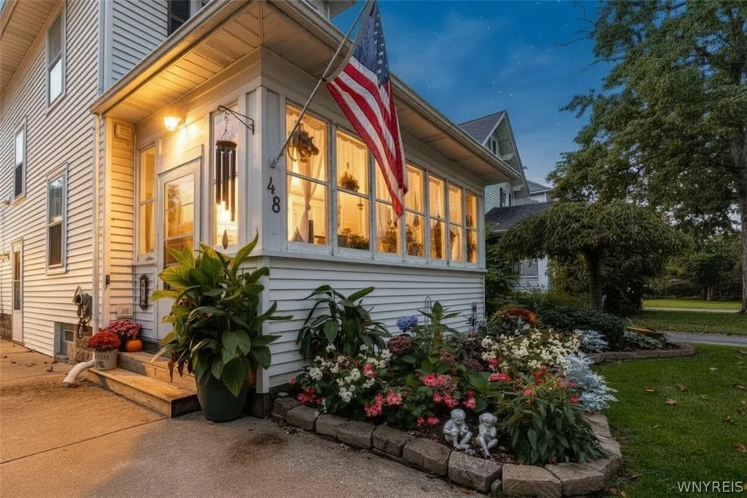 48 Morrow Avenue, Lockport City, New York 14094, Lockport City, New York 14094, 3 Bedroom Bedrooms, 10 Room Rooms,1 BathroomBathrooms,Residential,For Sale,48 Morrow Avenue, Lockport City, New York 14094,0,B1719251
