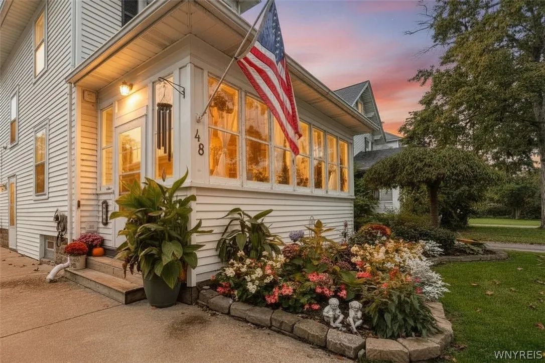 48 Morrow Avenue, Lockport City, New York 14094, Lockport City, New York 14094, 3 Bedroom Bedrooms, 10 Room Rooms,1 BathroomBathrooms,Residential,For Sale,48 Morrow Avenue, Lockport City, New York 14094,0,B1719251