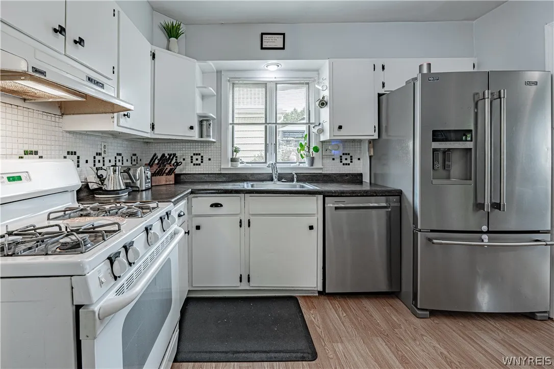48 Morrow Avenue, Lockport City, New York 14094, Lockport City, New York 14094, 3 Bedroom Bedrooms, 10 Room Rooms,1 BathroomBathrooms,Residential,For Sale,48 Morrow Avenue, Lockport City, New York 14094,0,B1719251