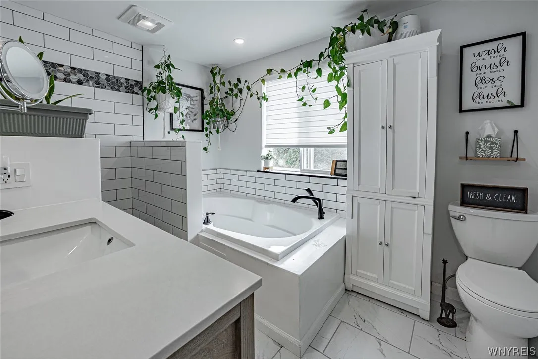 48 Morrow Avenue, Lockport City, New York 14094, Lockport City, New York 14094, 3 Bedroom Bedrooms, 10 Room Rooms,1 BathroomBathrooms,Residential,For Sale,48 Morrow Avenue, Lockport City, New York 14094,0,B1719251