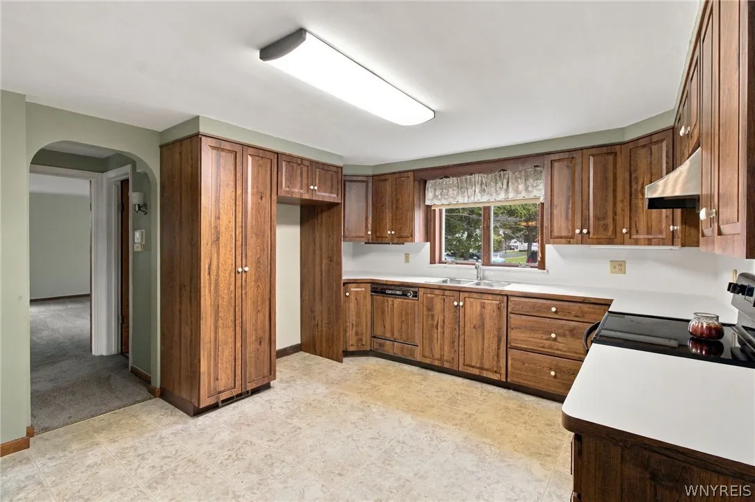 3162 Bieler Road, Orchard Park, New York 14127, Orchard Park, New York 14127, 2 Bedroom Bedrooms, 6 Room Rooms,2 BathroomBathrooms,Residential,For Sale,3162 Bieler Road, Orchard Park, New York 14127,0,B1719025