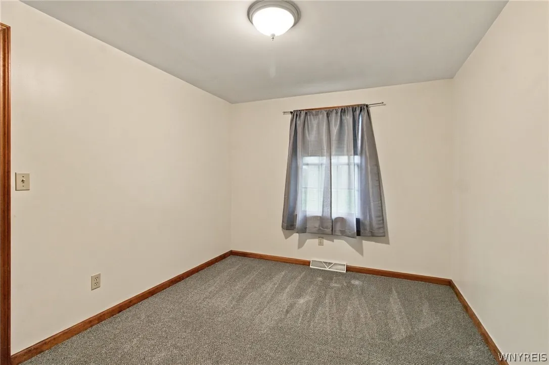 3162 Bieler Road, Orchard Park, New York 14127, Orchard Park, New York 14127, 2 Bedroom Bedrooms, 6 Room Rooms,2 BathroomBathrooms,Residential,For Sale,3162 Bieler Road, Orchard Park, New York 14127,0,B1719025