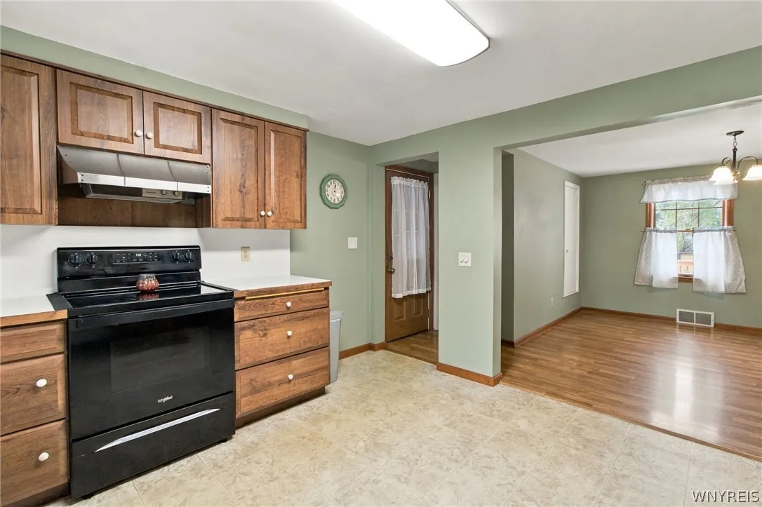 3162 Bieler Road, Orchard Park, New York 14127, Orchard Park, New York 14127, 2 Bedroom Bedrooms, 6 Room Rooms,2 BathroomBathrooms,Residential,For Sale,3162 Bieler Road, Orchard Park, New York 14127,0,B1719025