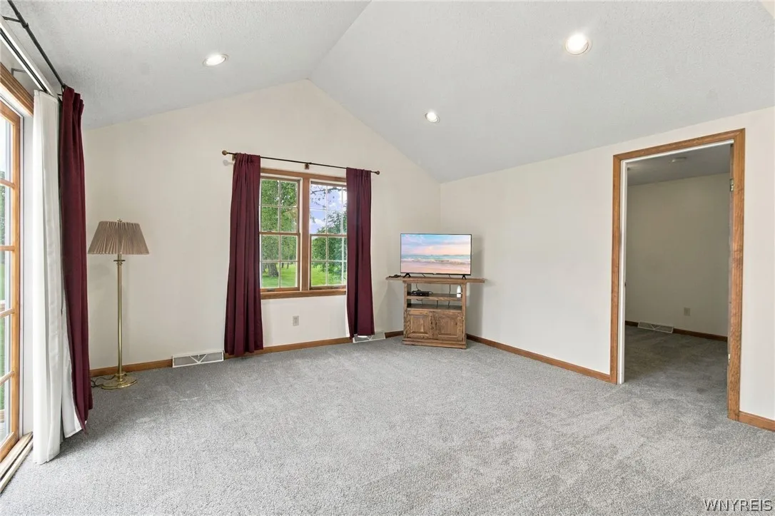 3162 Bieler Road, Orchard Park, New York 14127, Orchard Park, New York 14127, 2 Bedroom Bedrooms, 6 Room Rooms,2 BathroomBathrooms,Residential,For Sale,3162 Bieler Road, Orchard Park, New York 14127,0,B1719025