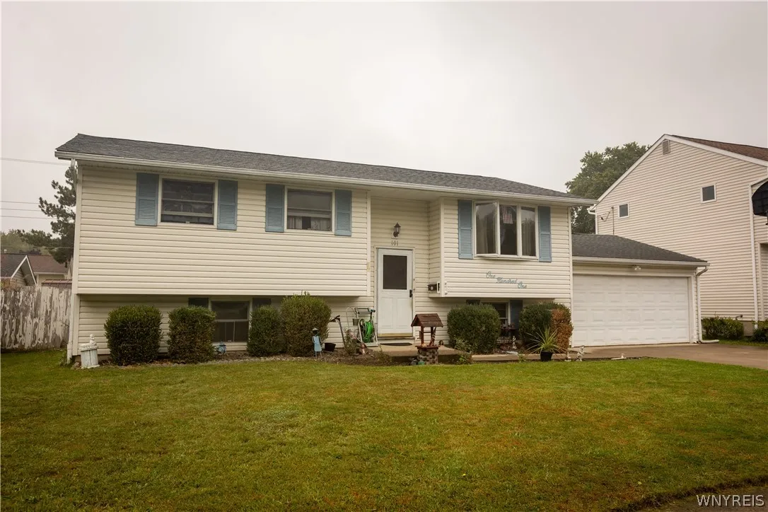 101 Phyllis Drive, West Seneca, New York 14224, West Seneca, New York 14224, 3 Bedroom Bedrooms, 6 Room Rooms,1 BathroomBathrooms,Residential,For Sale,101 Phyllis Drive, West Seneca, New York 14224,0,B1719359