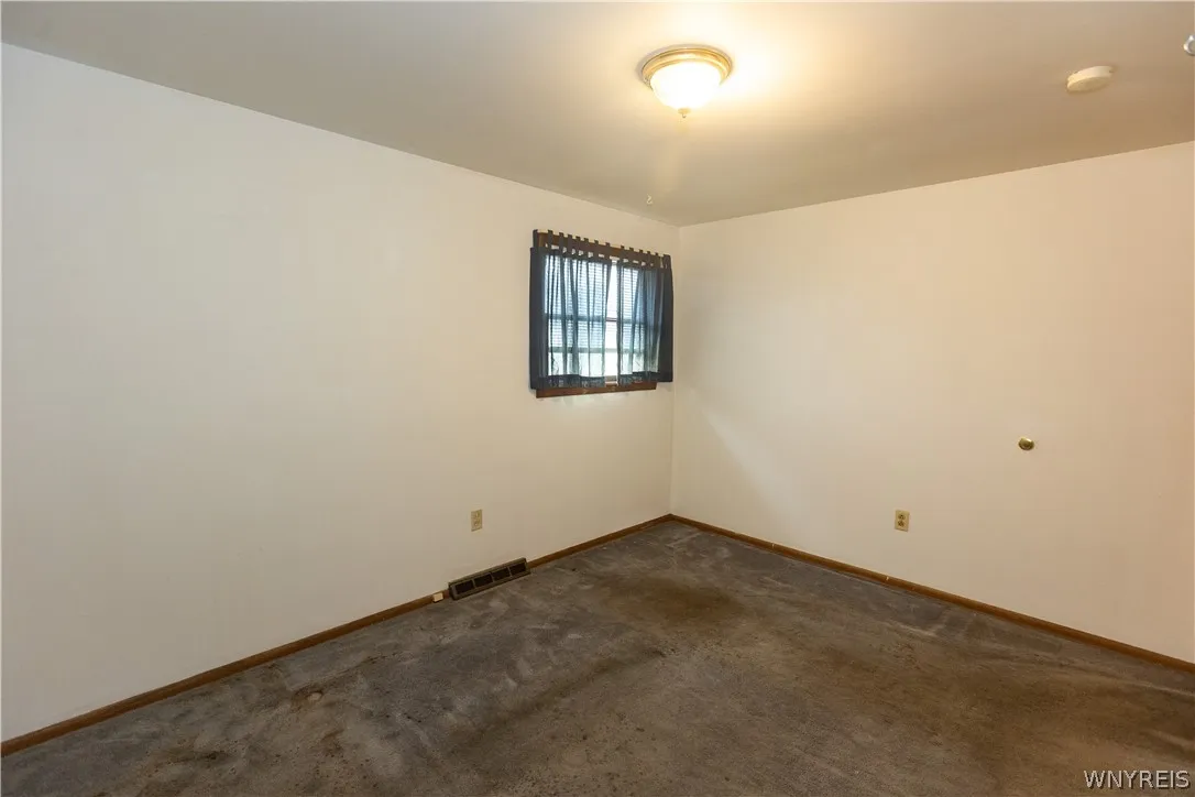 101 Phyllis Drive, West Seneca, New York 14224, West Seneca, New York 14224, 3 Bedroom Bedrooms, 6 Room Rooms,1 BathroomBathrooms,Residential,For Sale,101 Phyllis Drive, West Seneca, New York 14224,0,B1719359