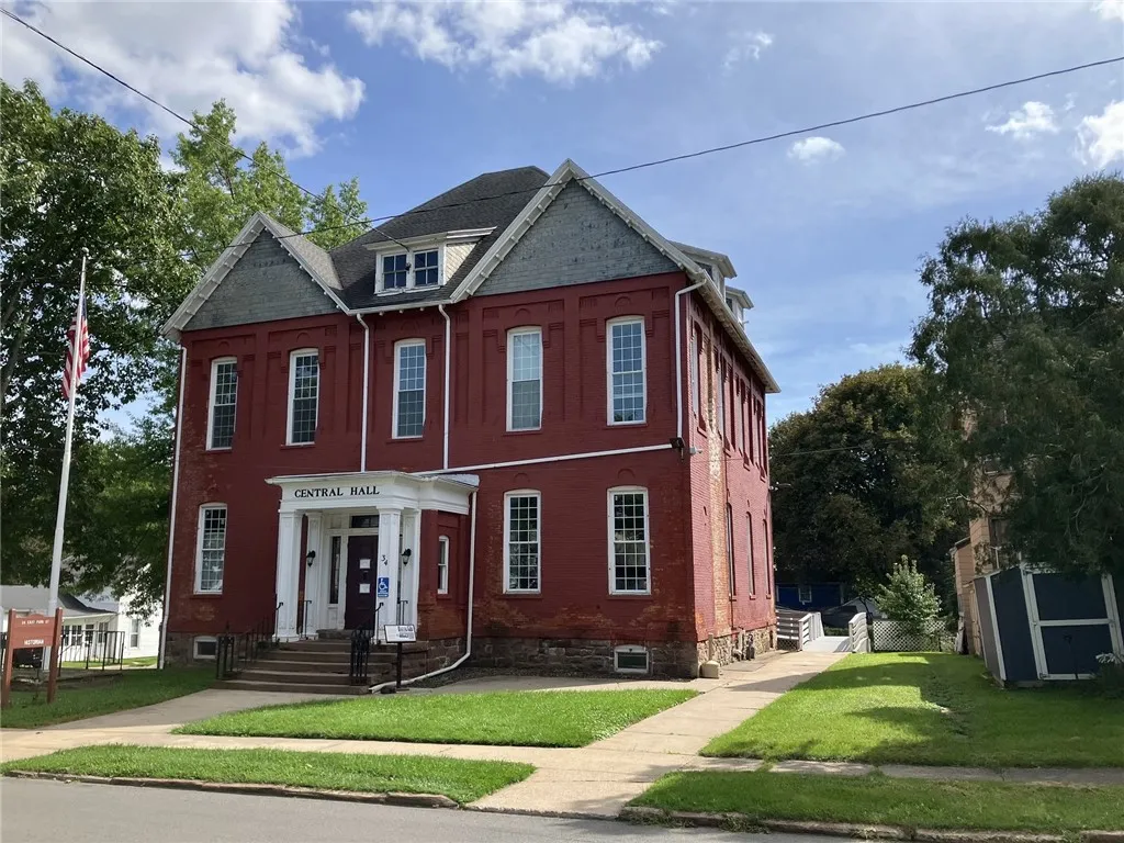 34 East Park Street, Albion, New York 14411, Albion, New York 14411, ,Commercial Sale,For Sale,34 East Park Street, Albion, New York 14411,0,R1717146