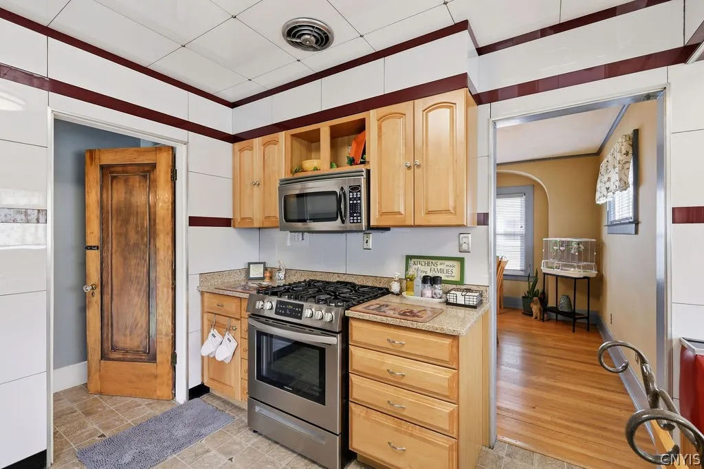 300 Malverne Drive, Syracuse, New York 13208, Syracuse, New York 13208, 3 Bedroom Bedrooms, 8 Room Rooms,1 BathroomBathrooms,Residential,For Sale,300 Malverne Drive, Syracuse, New York 13208,0,S1719343