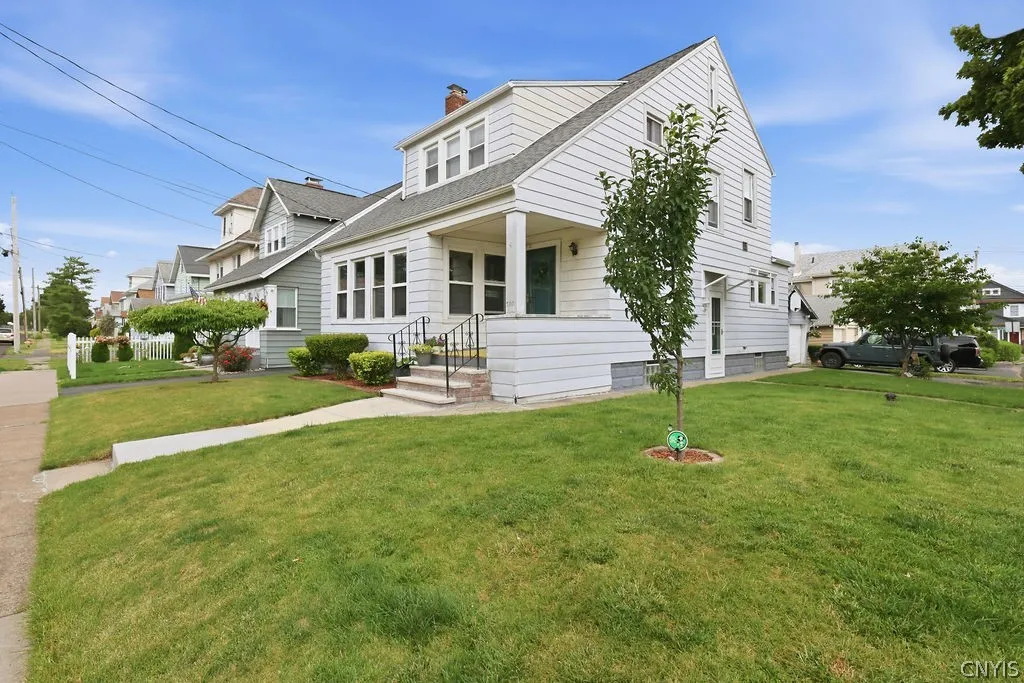 300 Malverne Drive, Syracuse, New York 13208, Syracuse, New York 13208, 3 Bedroom Bedrooms, 8 Room Rooms,1 BathroomBathrooms,Residential,For Sale,300 Malverne Drive, Syracuse, New York 13208,0,S1719343