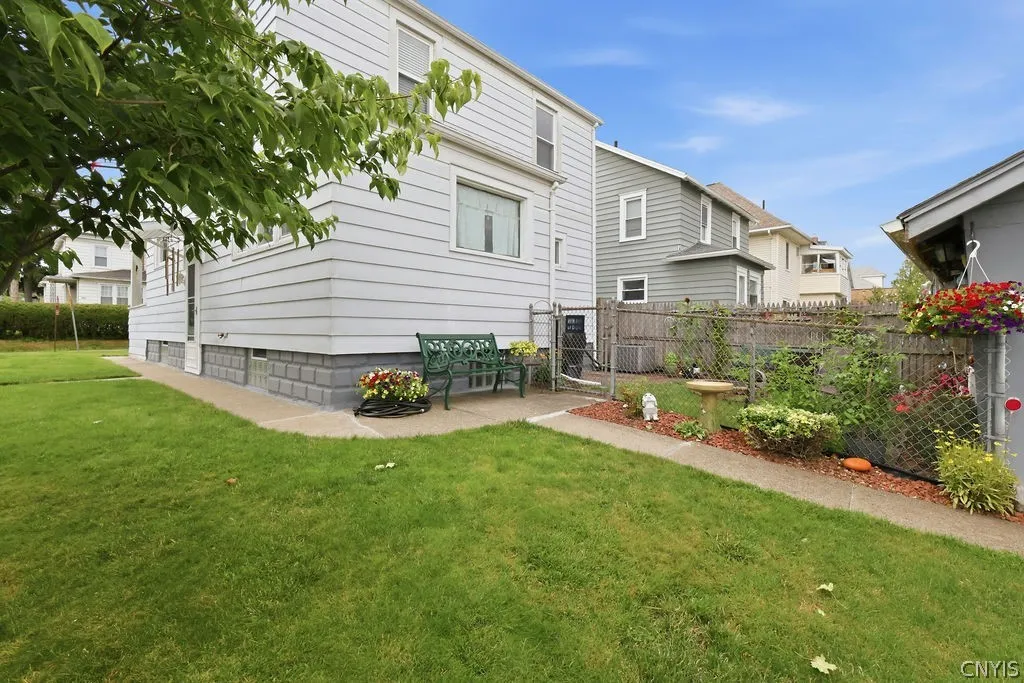 300 Malverne Drive, Syracuse, New York 13208, Syracuse, New York 13208, 3 Bedroom Bedrooms, 8 Room Rooms,1 BathroomBathrooms,Residential,For Sale,300 Malverne Drive, Syracuse, New York 13208,0,S1719343