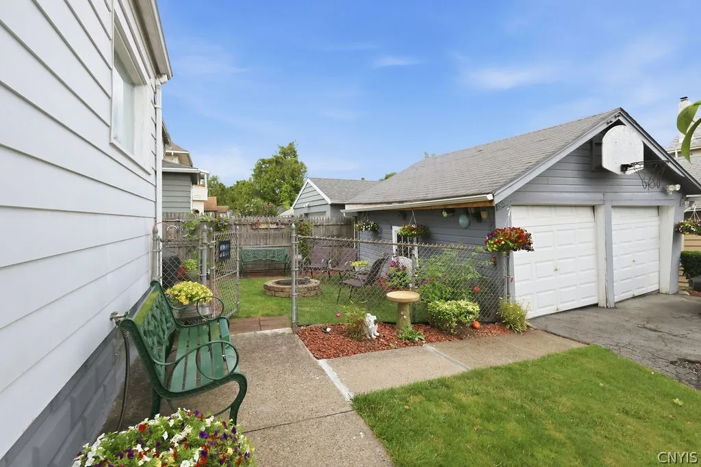 300 Malverne Drive, Syracuse, New York 13208, Syracuse, New York 13208, 3 Bedroom Bedrooms, 8 Room Rooms,1 BathroomBathrooms,Residential,For Sale,300 Malverne Drive, Syracuse, New York 13208,0,S1719343