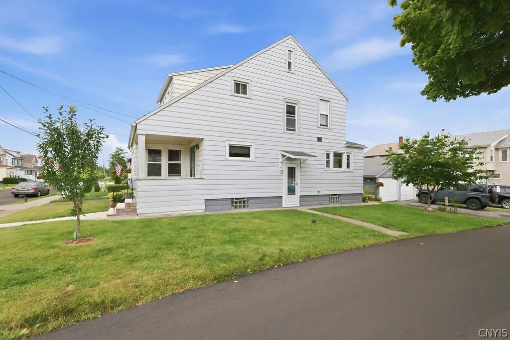 300 Malverne Drive, Syracuse, New York 13208, Syracuse, New York 13208, 3 Bedroom Bedrooms, 8 Room Rooms,1 BathroomBathrooms,Residential,For Sale,300 Malverne Drive, Syracuse, New York 13208,0,S1719343