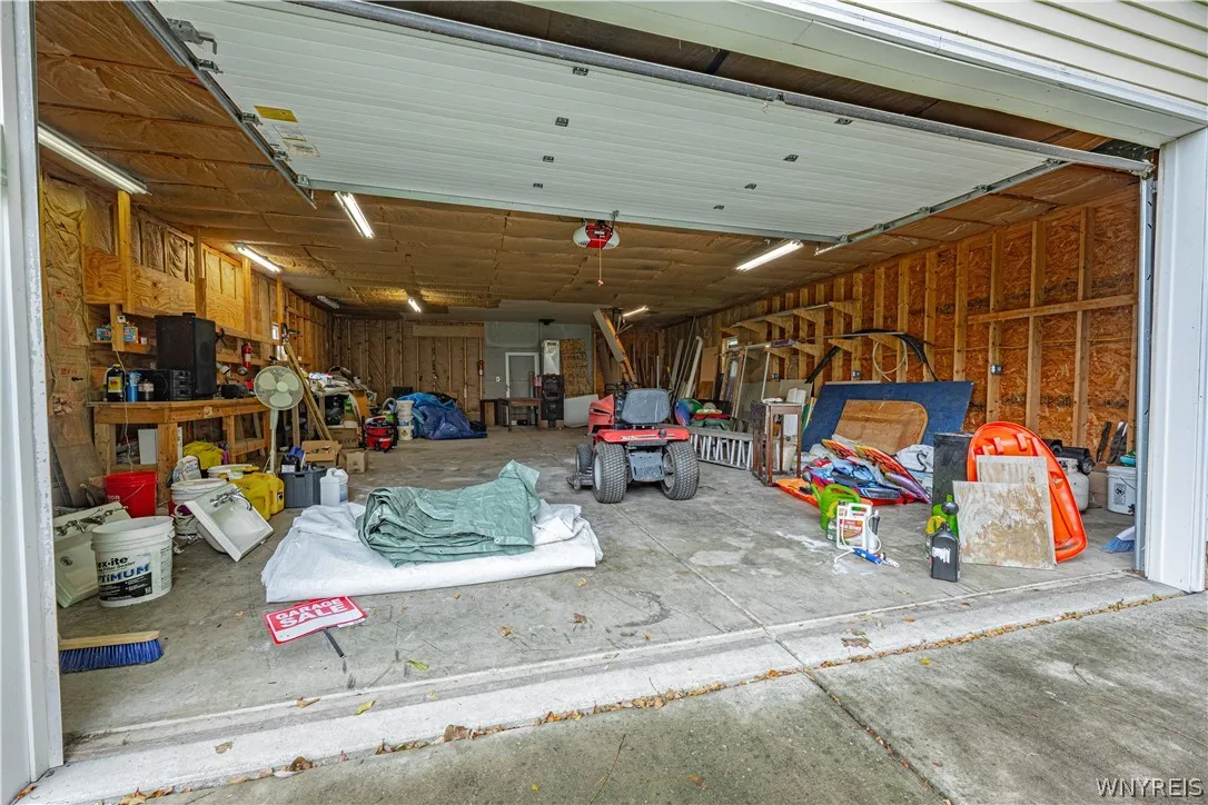 5507 Oakwood Drive, Pendleton, New York 14120, Pendleton, New York 14120, 4 Bedroom Bedrooms, 11 Room Rooms,3 BathroomBathrooms,Residential,For Sale,5507 Oakwood Drive, Pendleton, New York 14120,0,B1715145