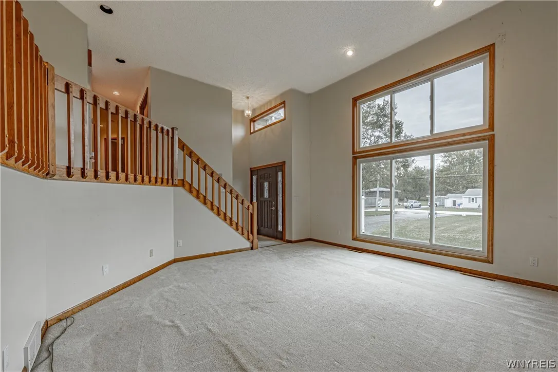 5507 Oakwood Drive, Pendleton, New York 14120, Pendleton, New York 14120, 4 Bedroom Bedrooms, 11 Room Rooms,3 BathroomBathrooms,Residential,For Sale,5507 Oakwood Drive, Pendleton, New York 14120,0,B1715145