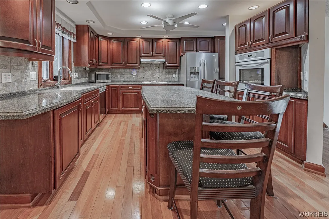5507 Oakwood Drive, Pendleton, New York 14120, Pendleton, New York 14120, 4 Bedroom Bedrooms, 11 Room Rooms,3 BathroomBathrooms,Residential,For Sale,5507 Oakwood Drive, Pendleton, New York 14120,0,B1715145