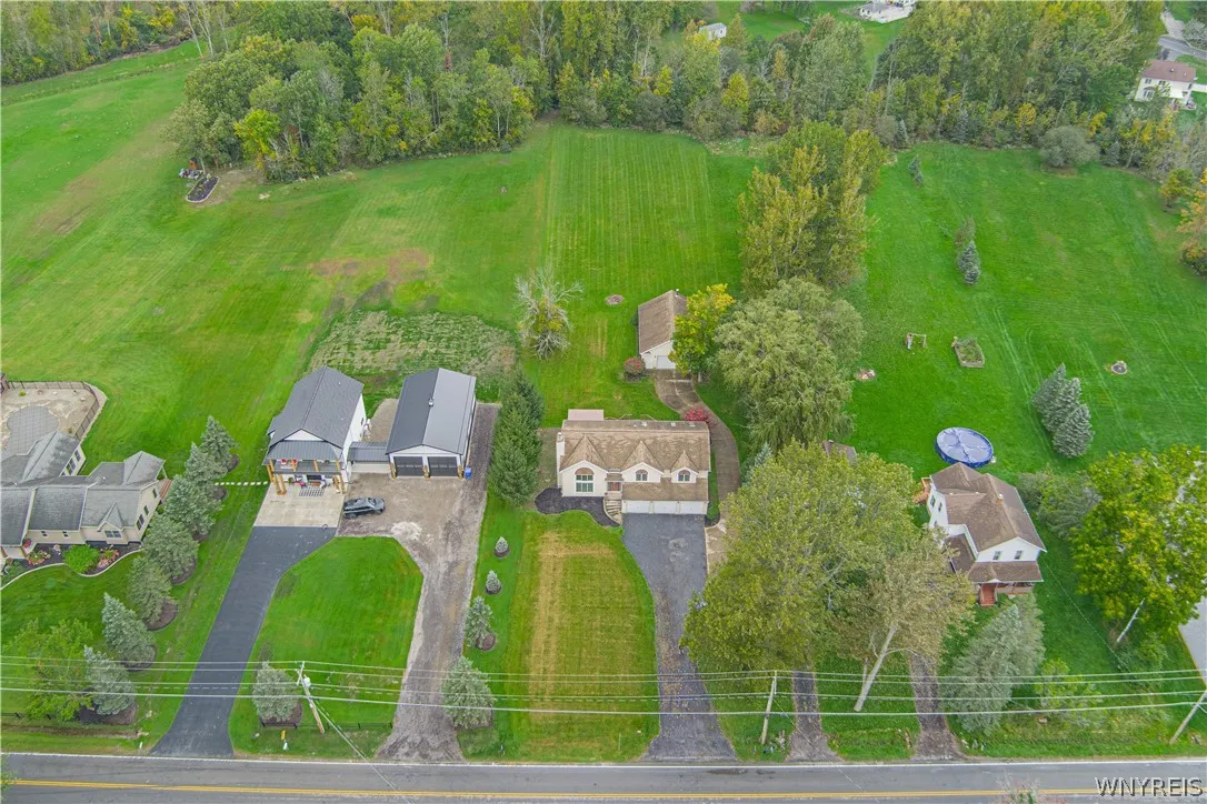 5507 Oakwood Drive, Pendleton, New York 14120, Pendleton, New York 14120, 4 Bedroom Bedrooms, 11 Room Rooms,3 BathroomBathrooms,Residential,For Sale,5507 Oakwood Drive, Pendleton, New York 14120,0,B1715145