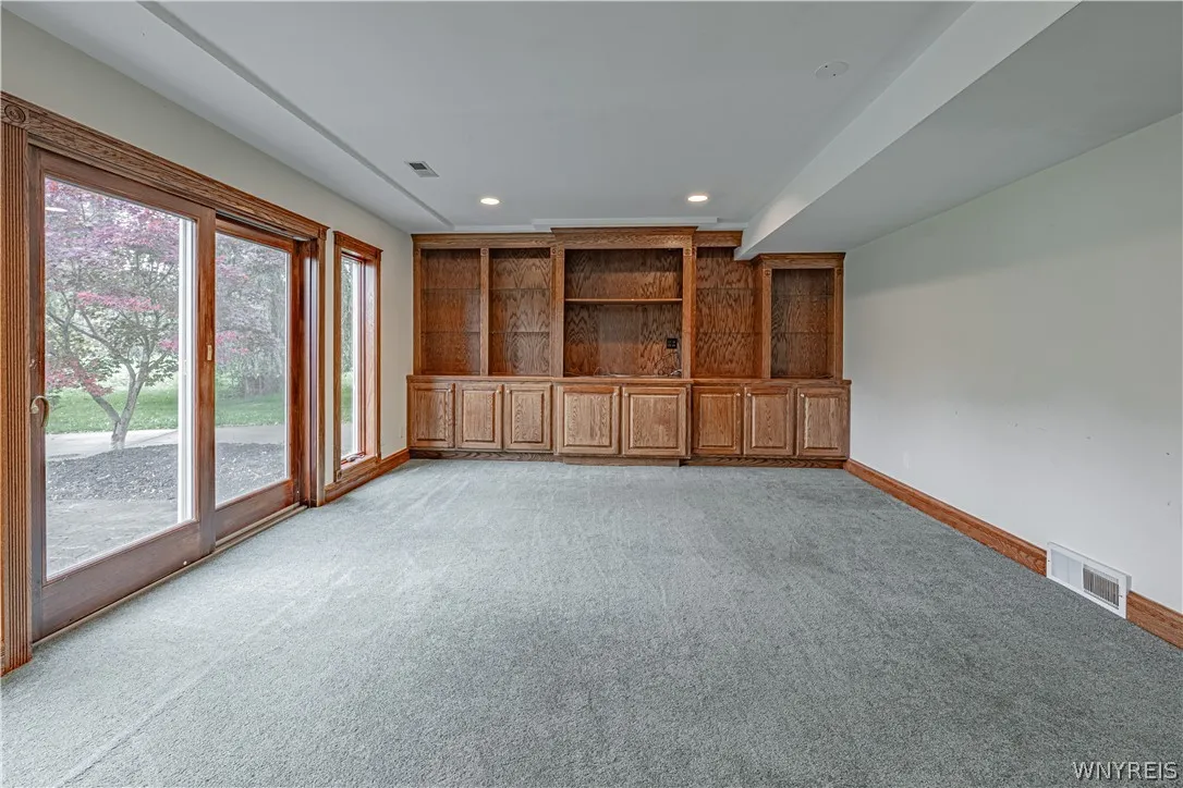 5507 Oakwood Drive, Pendleton, New York 14120, Pendleton, New York 14120, 4 Bedroom Bedrooms, 11 Room Rooms,3 BathroomBathrooms,Residential,For Sale,5507 Oakwood Drive, Pendleton, New York 14120,0,B1715145