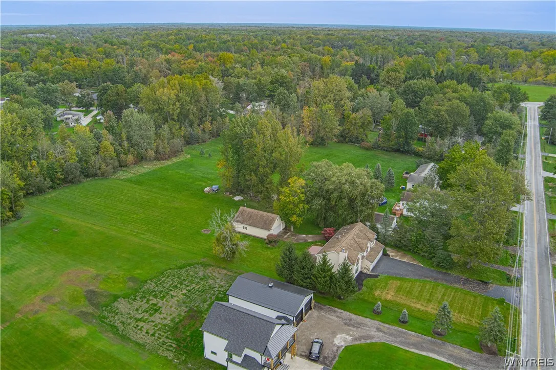5507 Oakwood Drive, Pendleton, New York 14120, Pendleton, New York 14120, 4 Bedroom Bedrooms, 11 Room Rooms,3 BathroomBathrooms,Residential,For Sale,5507 Oakwood Drive, Pendleton, New York 14120,0,B1715145