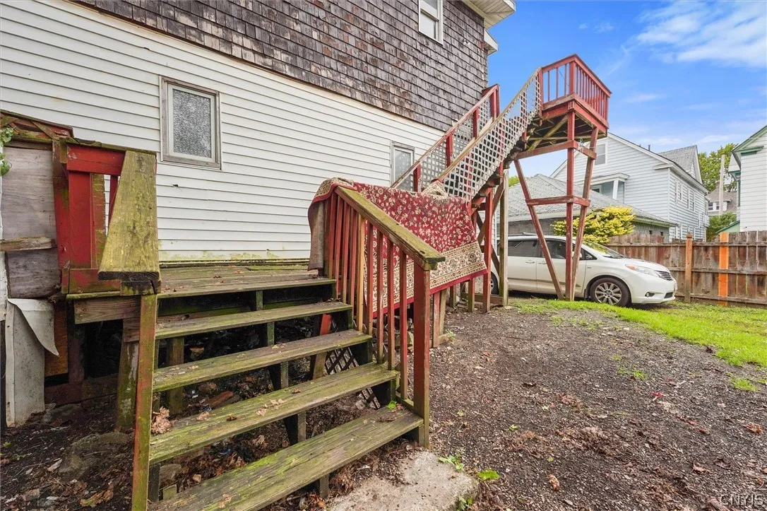 410 Seward Street, Syracuse, New York 13203, Syracuse, New York 13203, 5 Bedroom Bedrooms, ,2 BathroomBathrooms,Residential,For Sale,410 Seward Street, Syracuse, New York 13203,0,S1716976