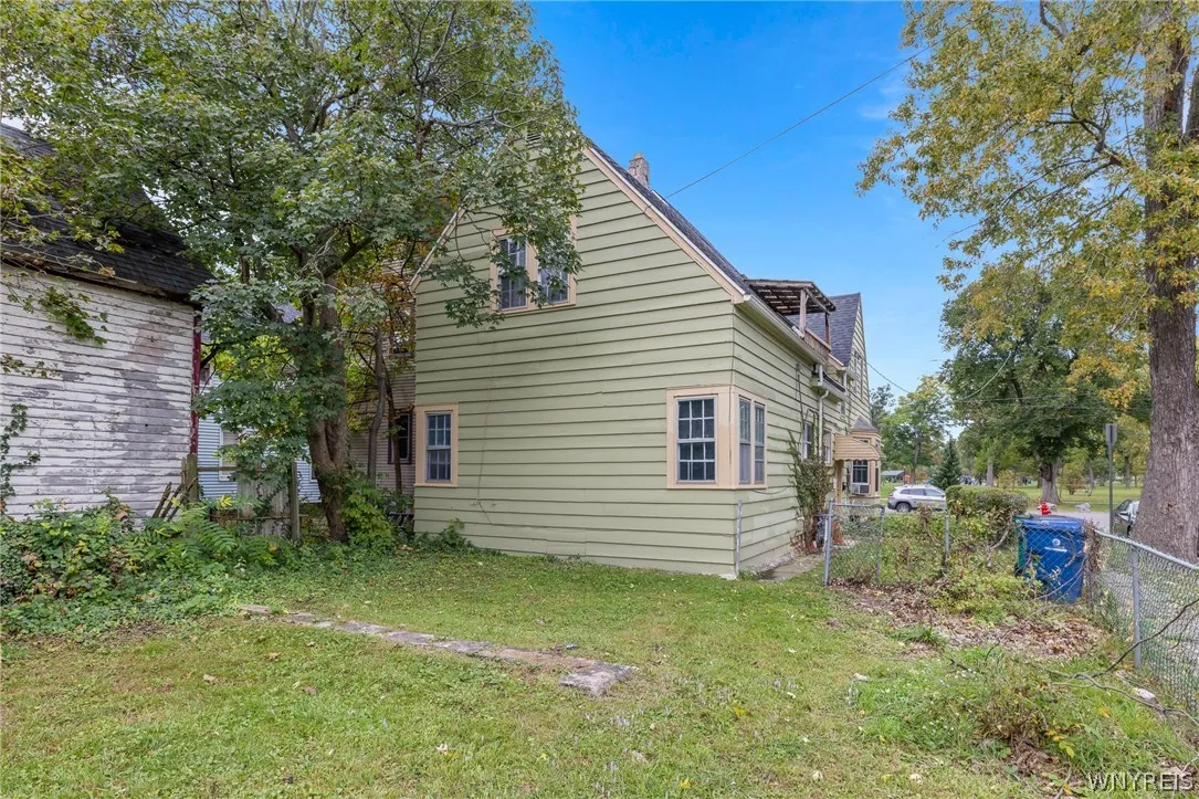 93 East Parade, Buffalo, New York 14211, Buffalo, New York 14211, 4 Bedroom Bedrooms, ,2 BathroomBathrooms,Residential,For Sale,93 East Parade, Buffalo, New York 14211,0,B1715515