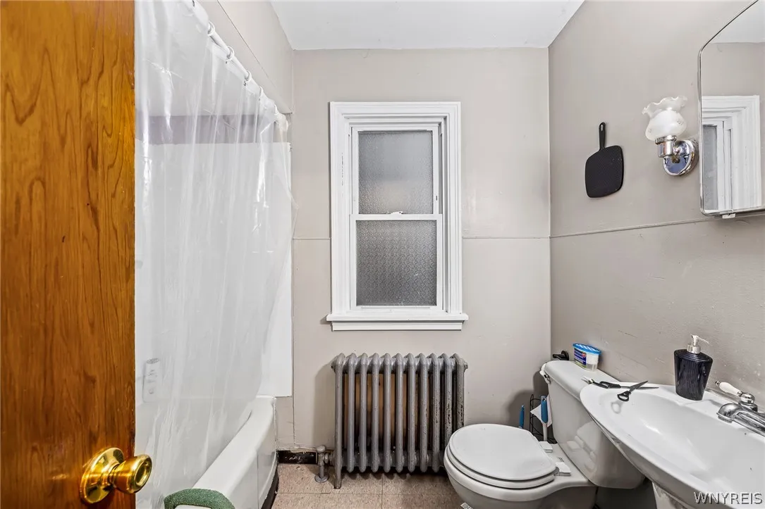 93 East Parade, Buffalo, New York 14211, Buffalo, New York 14211, 4 Bedroom Bedrooms, ,2 BathroomBathrooms,Residential,For Sale,93 East Parade, Buffalo, New York 14211,0,B1715515
