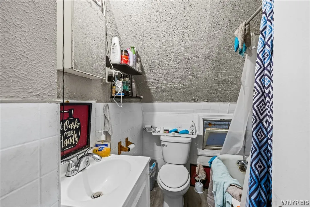 93 East Parade, Buffalo, New York 14211, Buffalo, New York 14211, 4 Bedroom Bedrooms, ,2 BathroomBathrooms,Residential,For Sale,93 East Parade, Buffalo, New York 14211,0,B1715515